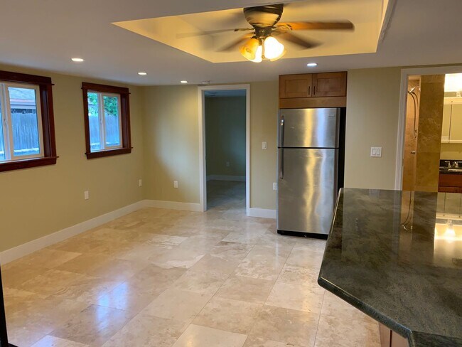 Building Photo - Kailua- Charming 1 bedroom, 1 bathroom cottage 2 blocks from the beach