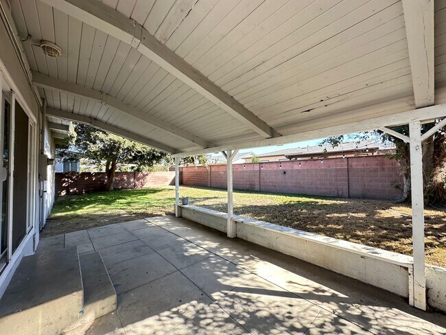 Building Photo - Adorable 3 Bed 2 Bath Fullerton Home Avail...