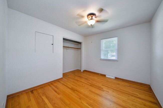 Building Photo - 36 Robin Hill Dr