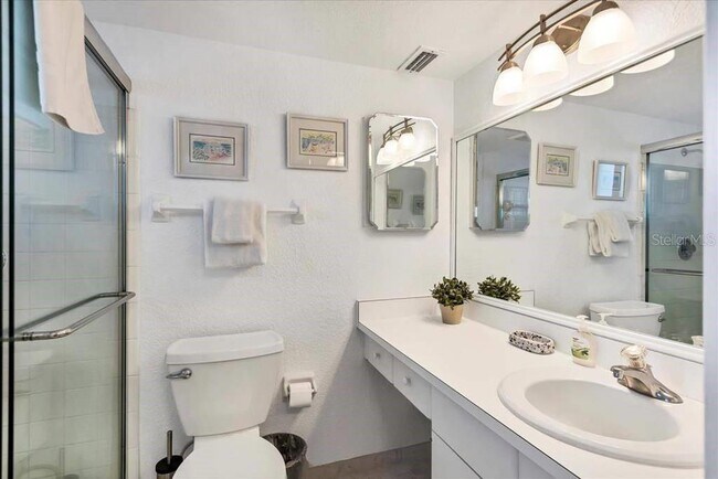 Building Photo - 6154 Midnight Pass Rd