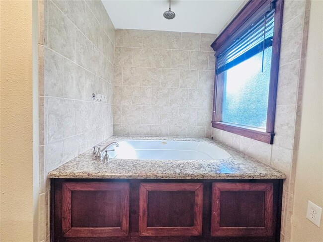 Building Photo - 7419 San Morino Dr