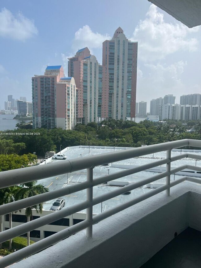 Building Photo - 3300 NE 192 St