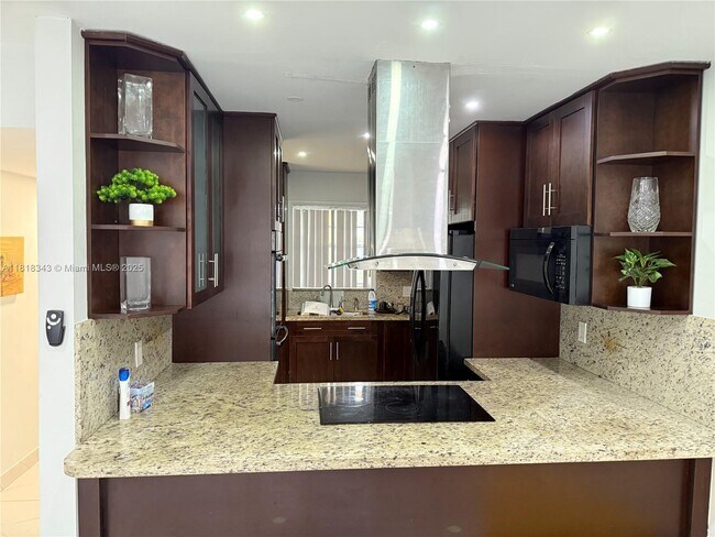 Building Photo - 5170 SW 40th Ave