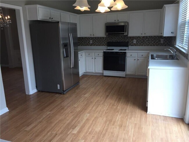 Building Photo - 4412 Shillham Ct