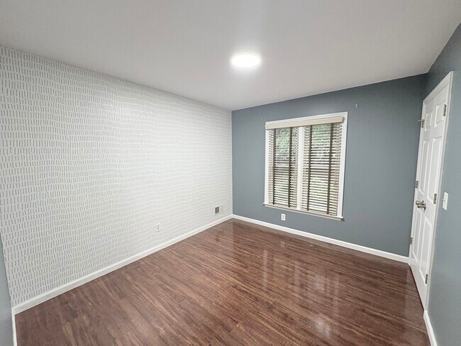 Building Photo - 311 Derrick Ln