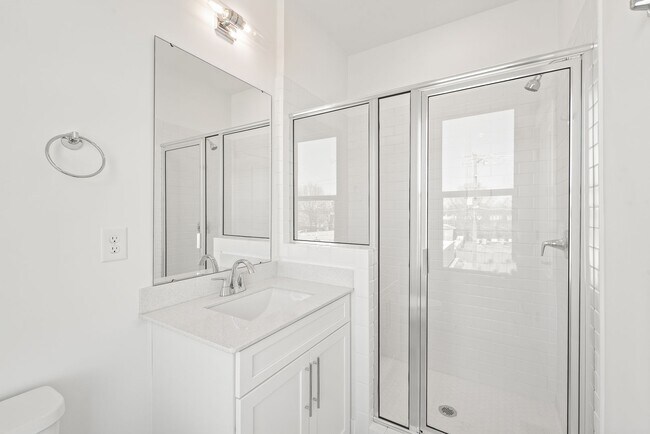 Building Photo - (Move-in Special) 3 Bedroom Townhome in LoSo!