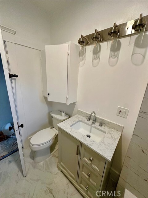 Building Photo - 342 E 8th St