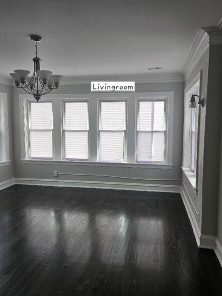 Building Photo - 8309 S Throop St