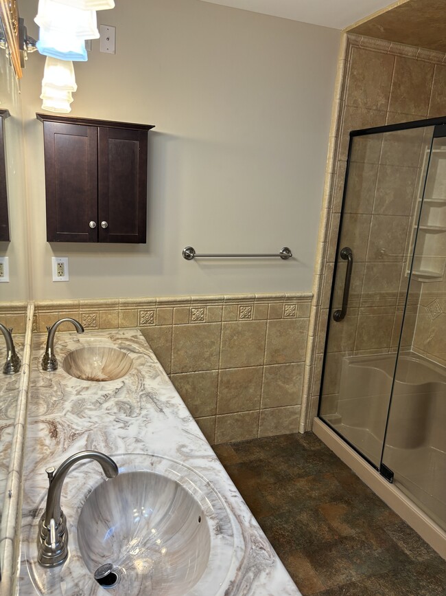 Building Photo - 203 Apple Blossom Ln