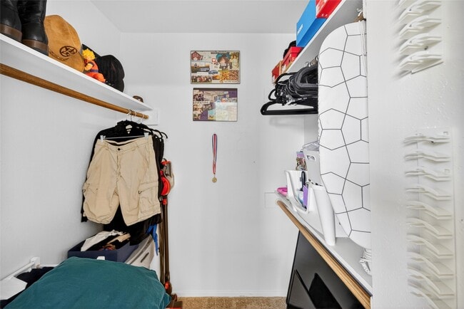 Building Photo - 6975 Chasewood Dr