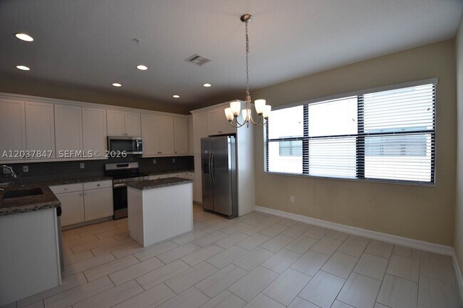 Building Photo - 11671 SW 13th Ct