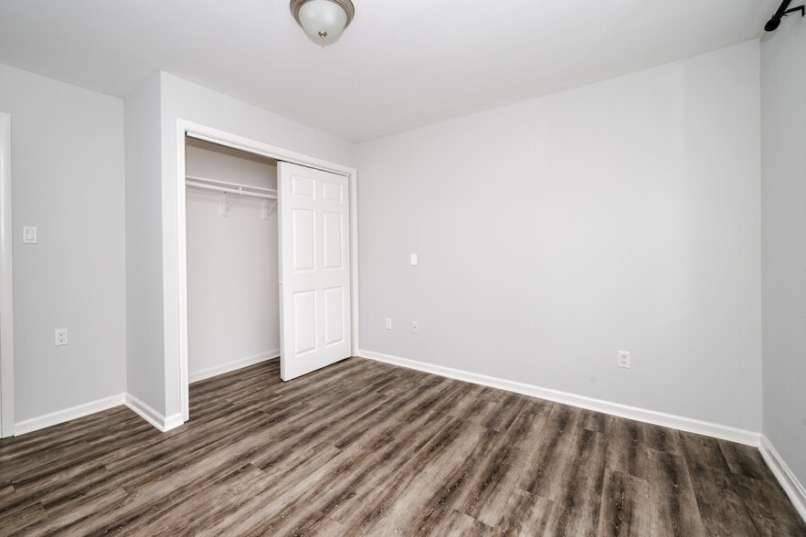 Building Photo - 1737 9th Ave