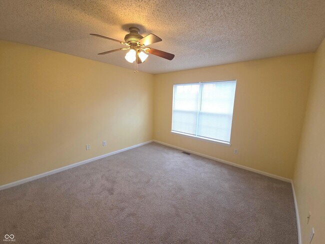 Building Photo - 4320 Village Bend Ln