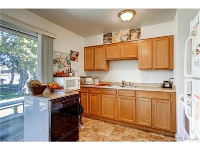 Building Photo - 3111 W 95th Ave