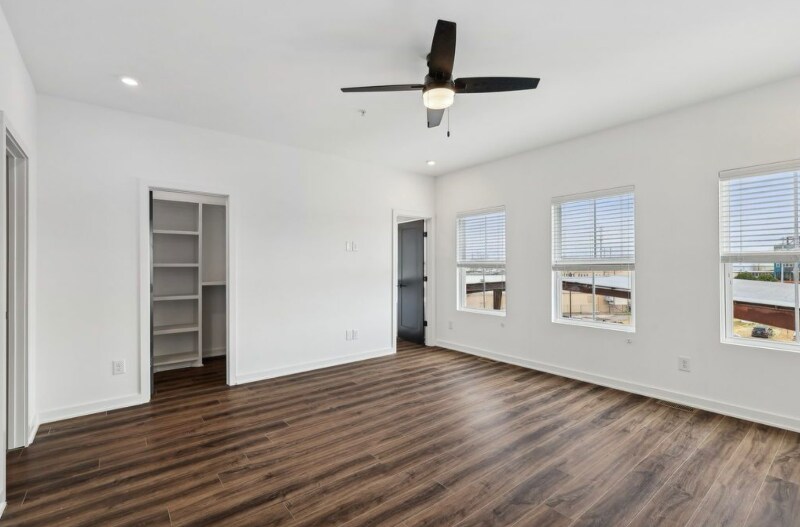 Building Photo - 2036 Edison Pk Ln