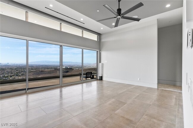 Building Photo - 5 Rockstream Dr