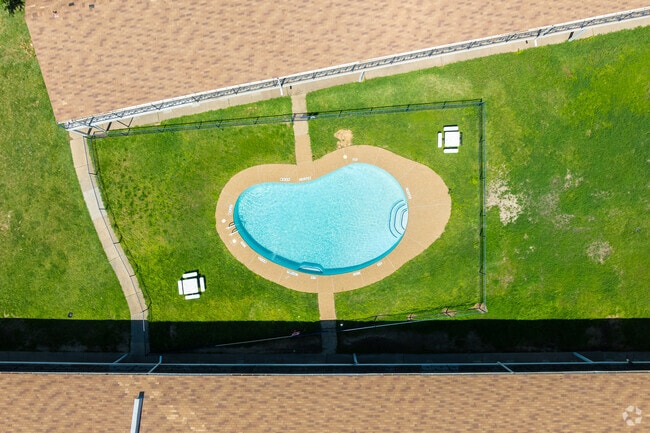 Aerial View of Pool - Neuvo Rayo