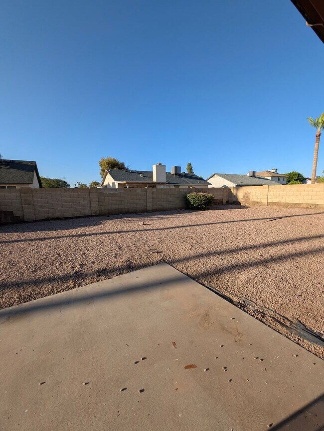 Building Photo - AVAILABLE NOW IN KYRENE AREA OF CHANDLER!!!