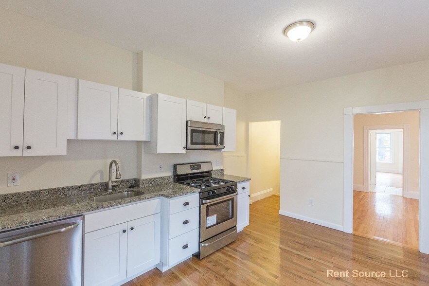 Building Photo - 23 Cottage Ave