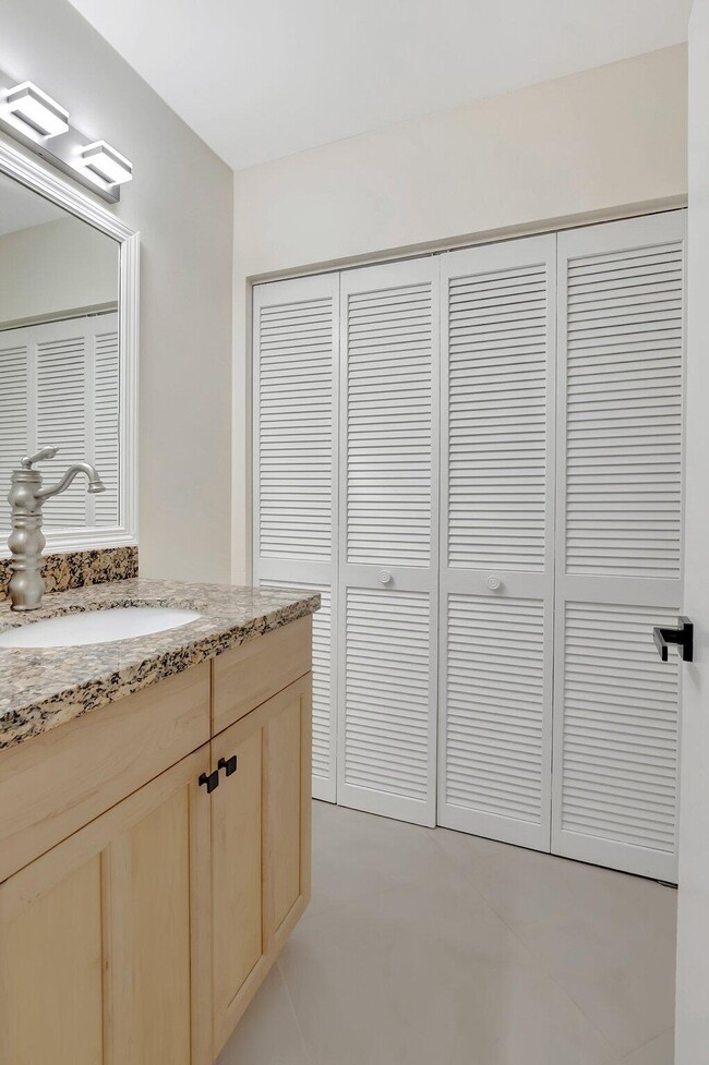 Building Photo - 9258 Ketay Cir