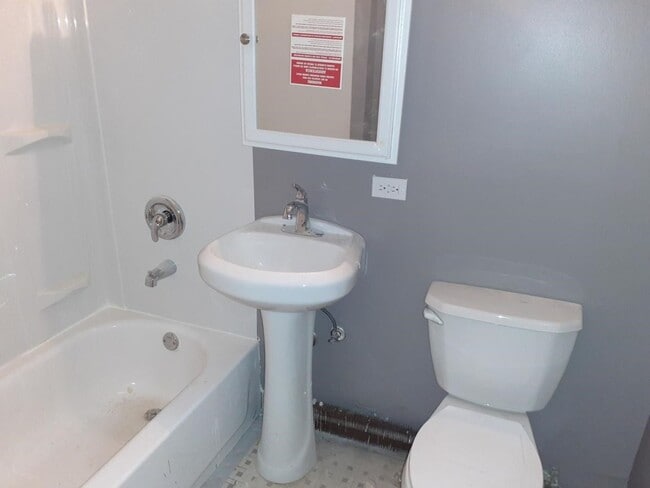 Building Photo - South Shore 1bed/1bath