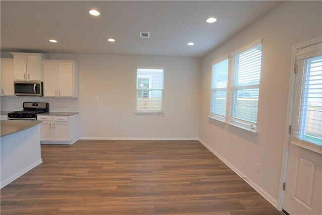 Building Photo - 12110 Tolson Dr