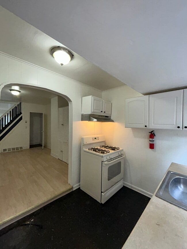 Building Photo - 25 Orange St