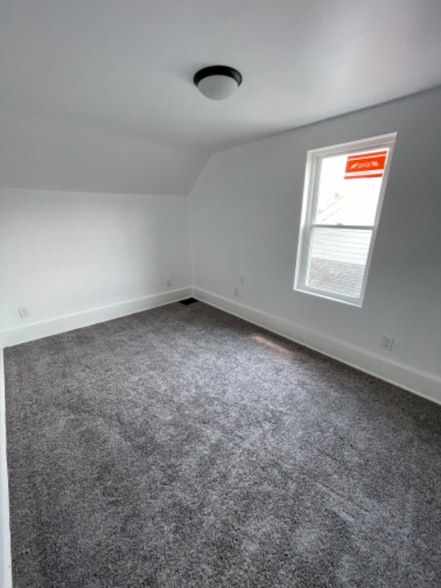 Building Photo - 50 Braddock St