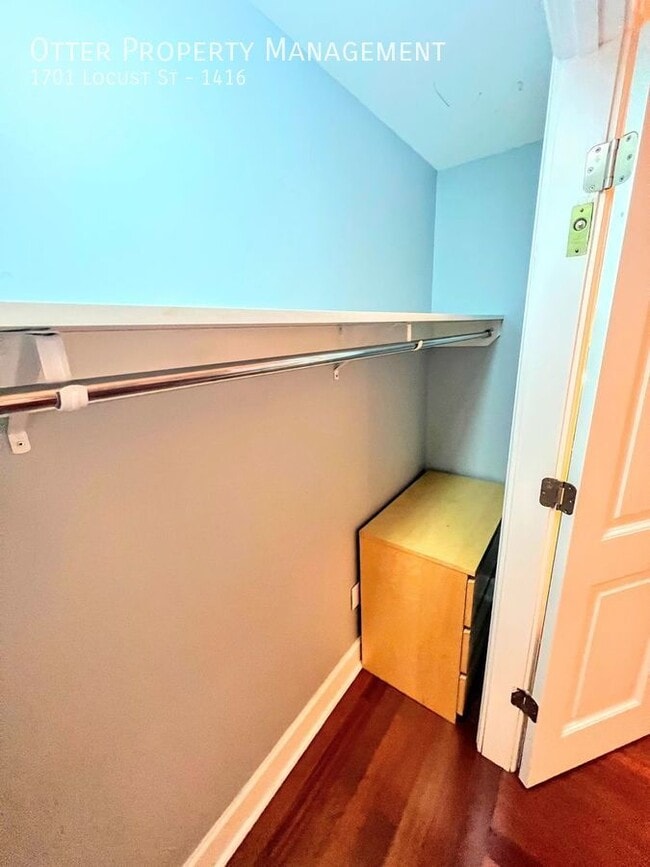 Building Photo - 1701 Locust St