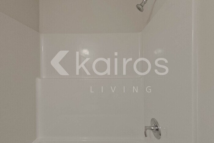 Building Photo - 2167 Banyon Cir