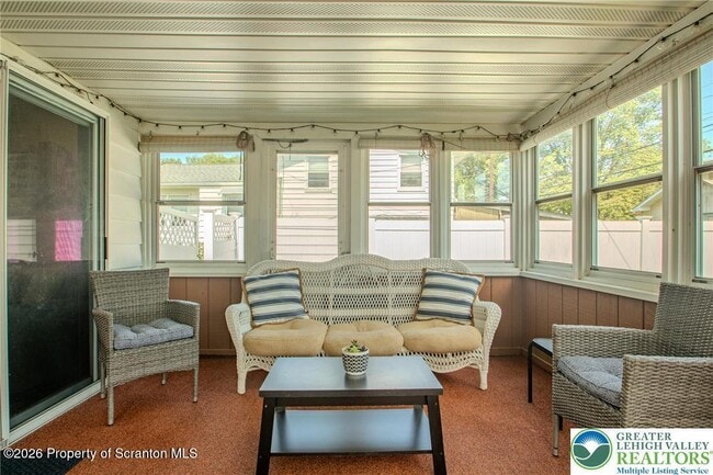 Building Photo - 2809 Green Acres Dr