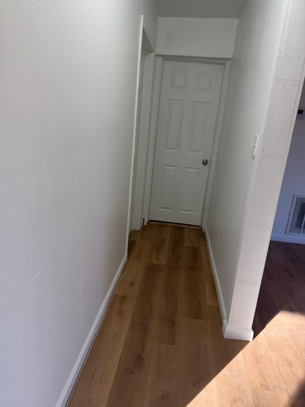 Building Photo - 1665 Elaine Rd