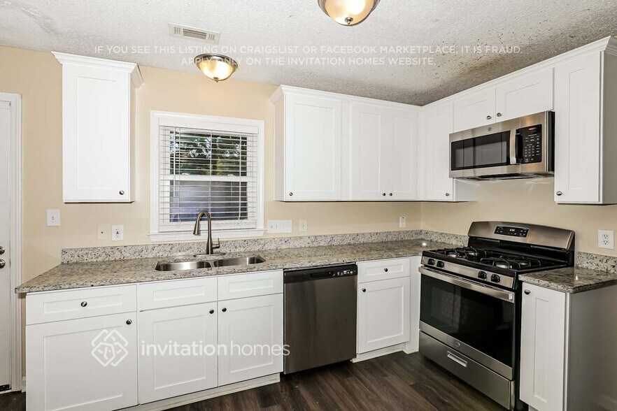 Building Photo - 100 Pepperwood Dr