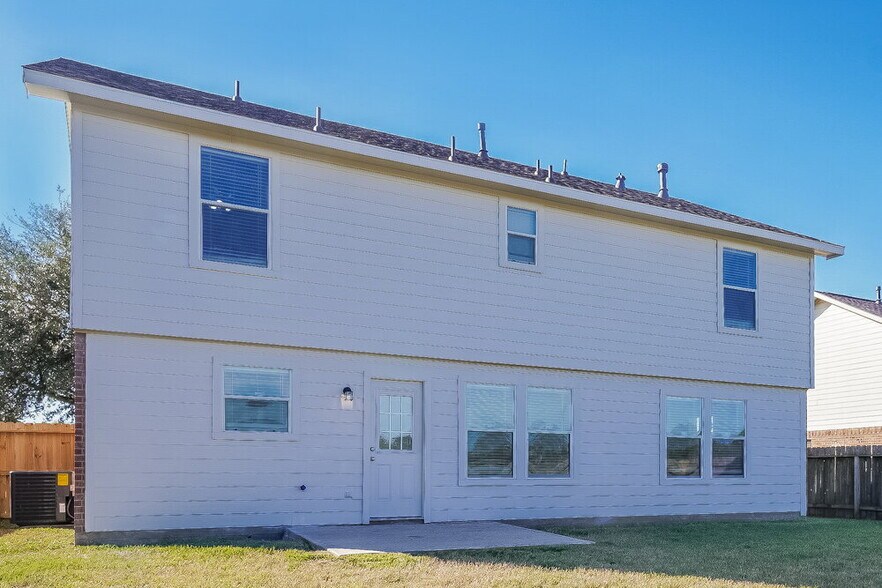 Building Photo - 5370 Kyla Cir