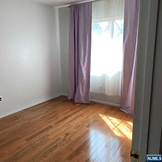 Building Photo - 26 Linwood Ave