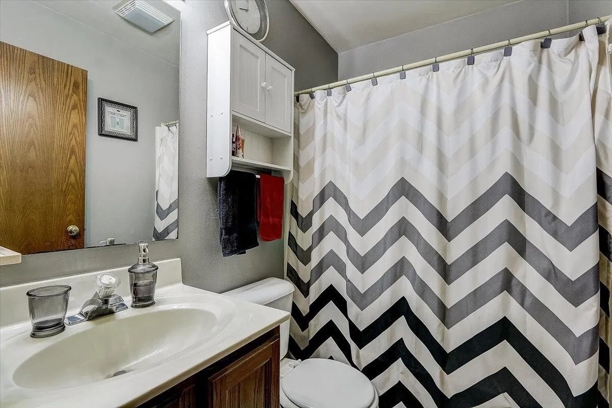 Bathroom#1 - 700 Hilltop Dr
