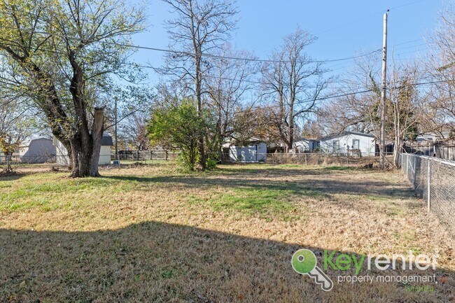 Building Photo - Charming 3-Bedroom Home in Southwest Wichita – Move-In Ready!