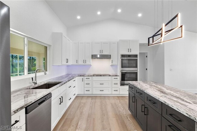 Building Photo - 1073 Rose Garden Rd