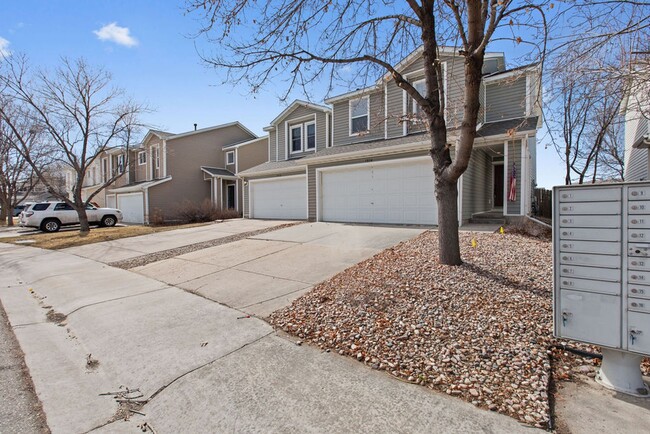 Building Photo - Beautifully Remodeled 3-Bedroom Townhome!