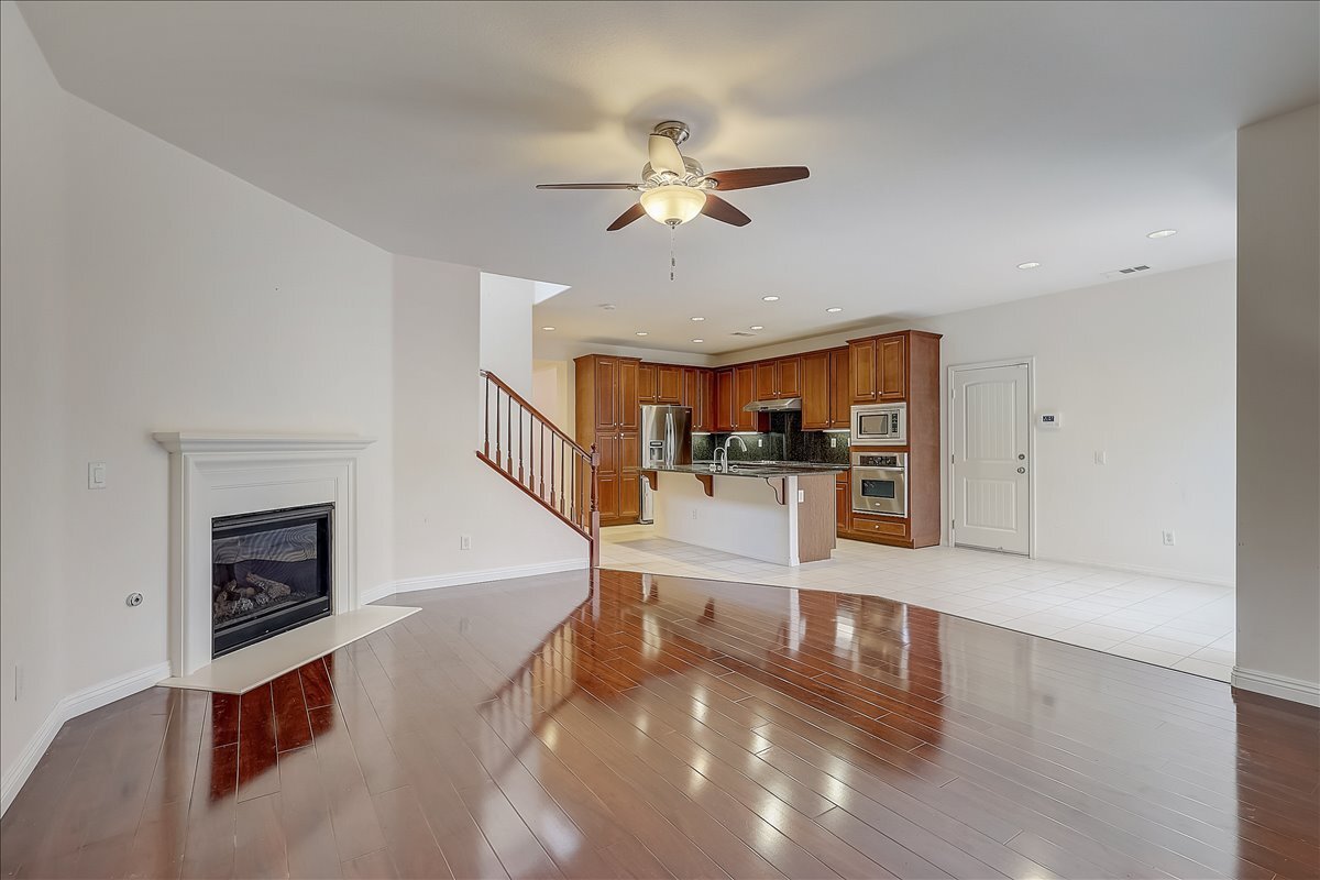 Building Photo - 3115 N Sunrise Ct