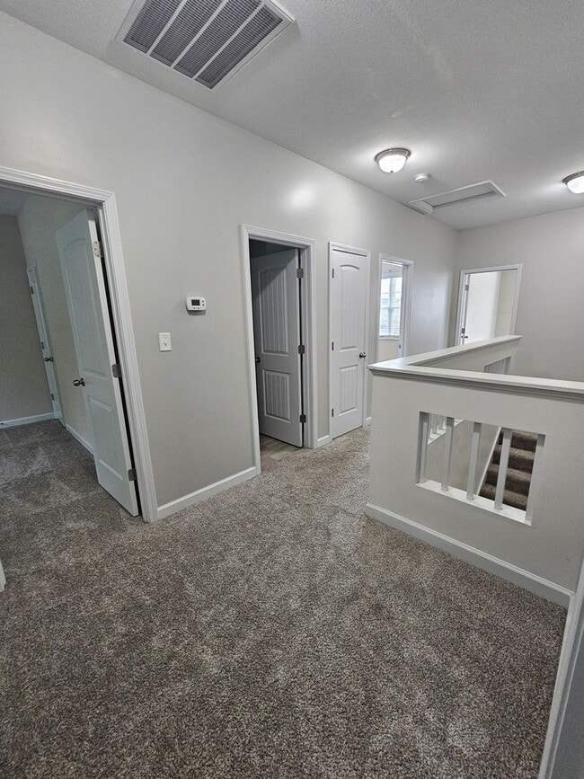 Building Photo - 4 Bedroom Home in Jacksonville