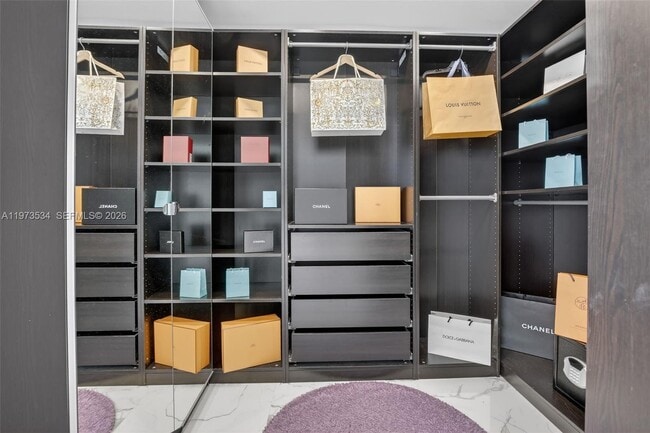 Building Photo - 3370 Hidden Bay Dr