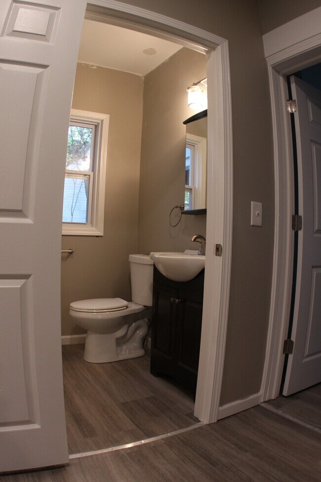 Building Photo - 62 Amherst St