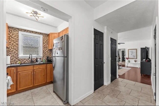 Building Photo - 3915 John Ave