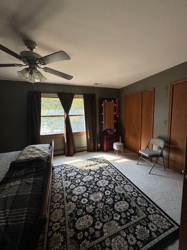 Building Photo - 8976 Lyniss Dr