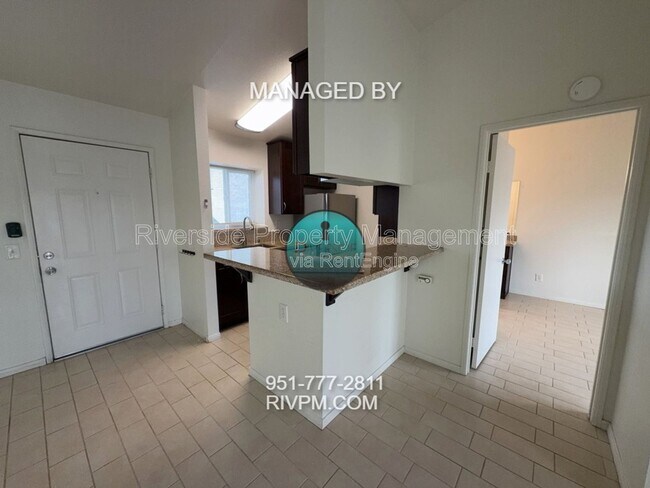 Building Photo - 9505 Arlington Ave