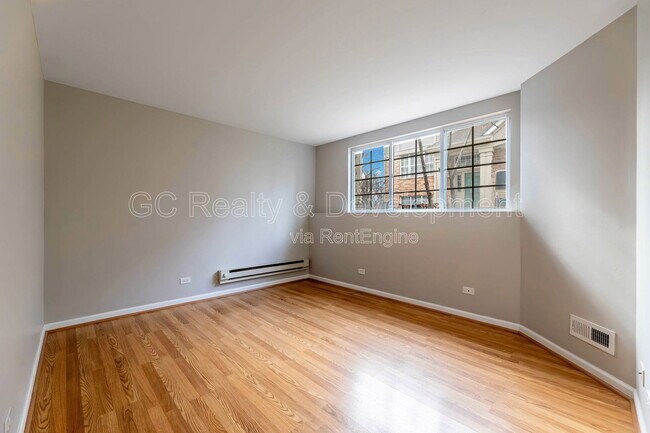 Building Photo - 8015 Windsor Dr