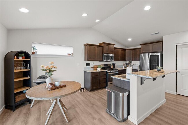 Building Photo - 3613 Carnelian St