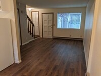 Building Photo - 321 N Park St