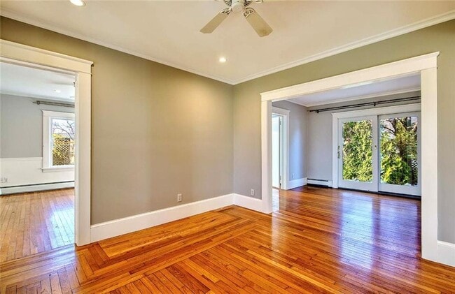 Building Photo - 18 Orchard Ave